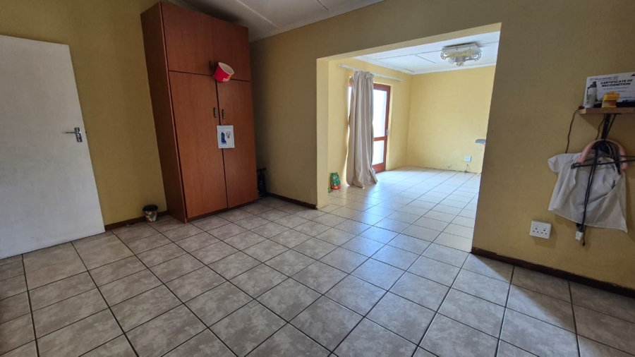 To Let 4 Bedroom Property for Rent in Queenstown Central Eastern Cape